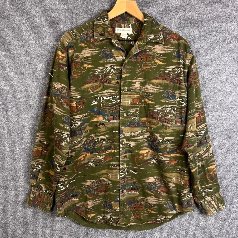 VINTAGE Banana Republic Button Down Mens M Green Scenic Cabin Print Cotton